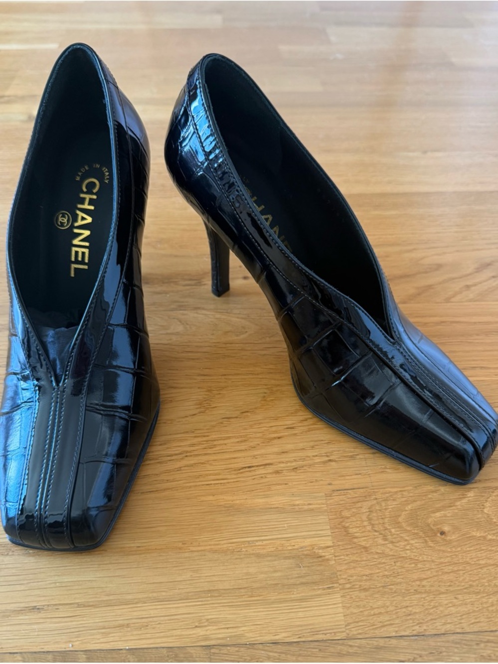 CHANEL 2026 Matthieu Blazy Patent Leather Croc-Embossed High Heel Pumps NIB - 36 - Picture 5 of 16